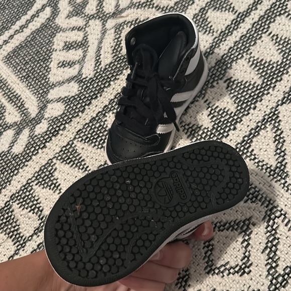 Adida high tops - Picture 5 of 8